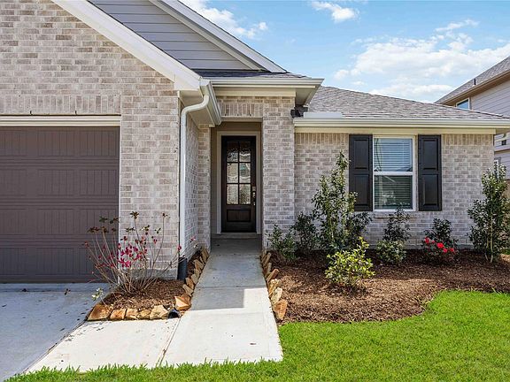 3rd image of 230 Magnolia Laurel Drive