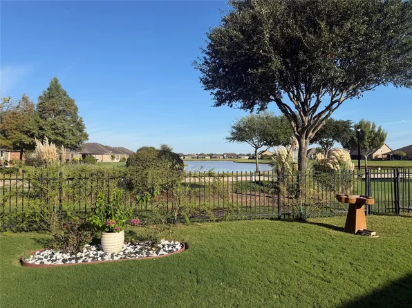 502 Saffron Plum Ln, Richmond, TX 77469
