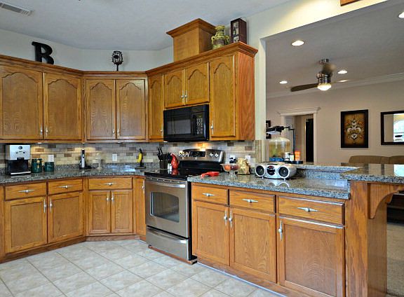 5th image of 9175 Cortim Cir