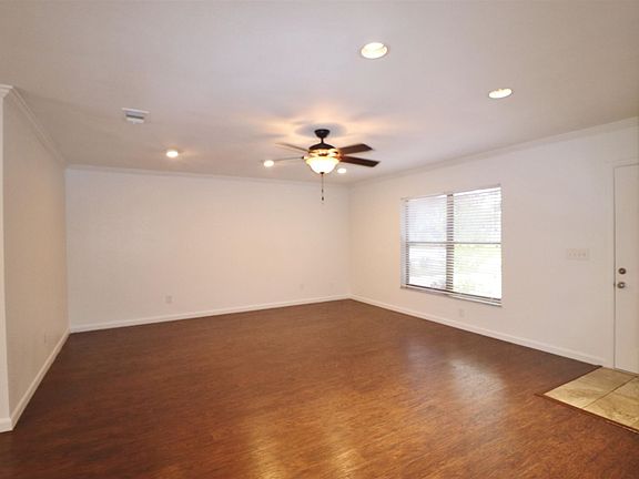 5th image of 1801 SW California Blvd