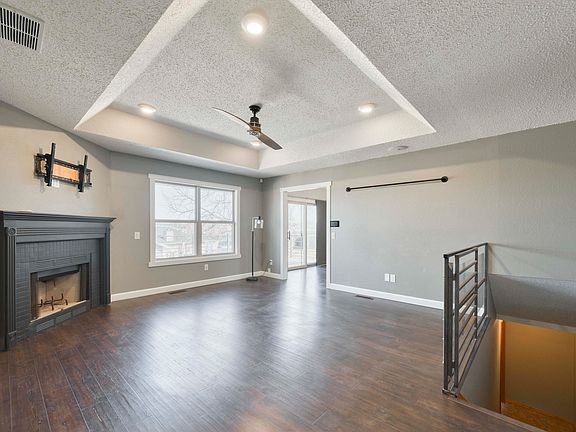 4th image of 3789 W Overland Street