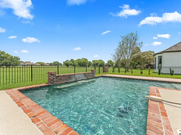 40408 Pelican Point Pkwy, Gonzales, LA 70737