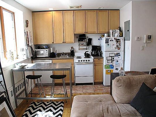4th image of 27-10 Astoria Blvd #D2