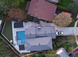 2711 Spruce Needle Ct, Mississauga, ON L5L1N2