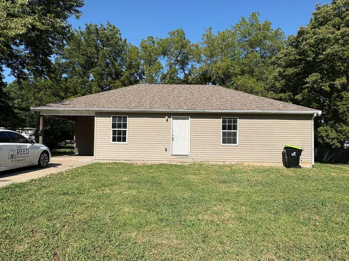 935 N Missouri Ave — Photo 1