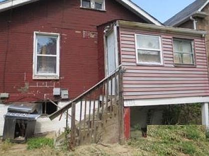 2nd image of 5034 Genevieve Ave