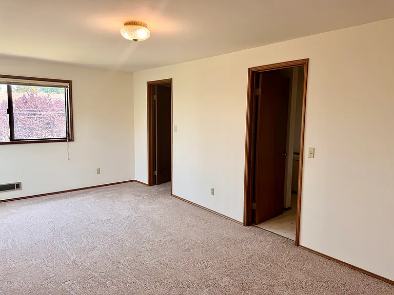 9407 Linden Ave N #A — Photo 19