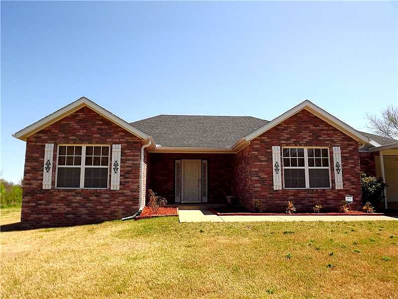 1st image of 39 Olmstead Cir