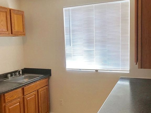 2nd image of 111 10th St SE APT 3