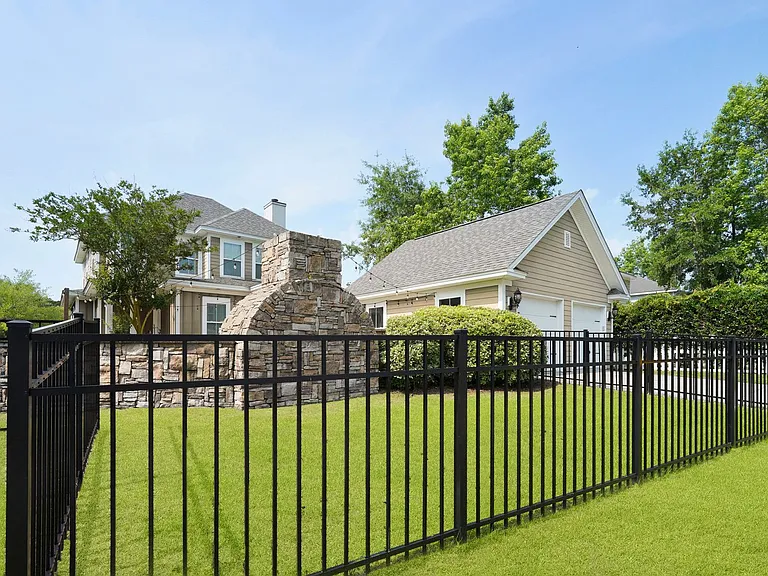 275 James Dunham Pkwy — Photo 50