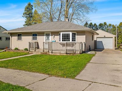 808 FOREST CIRCLE, Manitowoc, WI, 54220