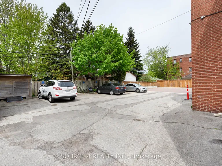122 5th St #8 — Photo 22