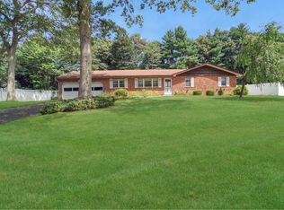 23 Burgundy Ln, Nesconset, NY 11767