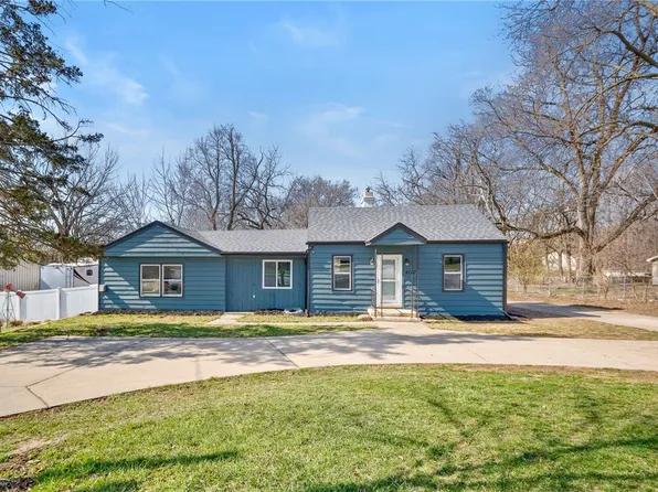 4110 Indianola Ave, Des Moines, IA 50320