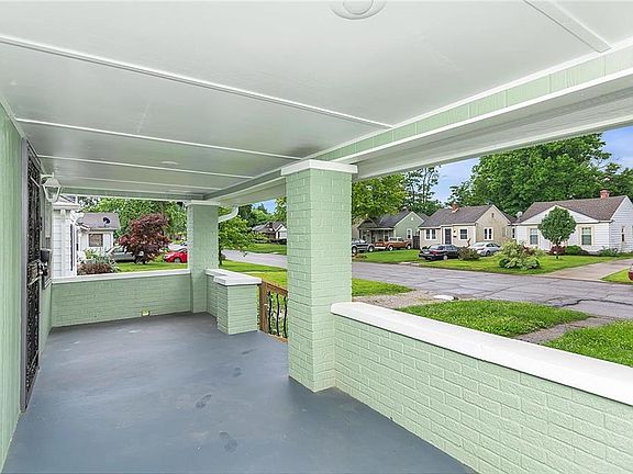 2nd image of 4929 N Kingsley Dr