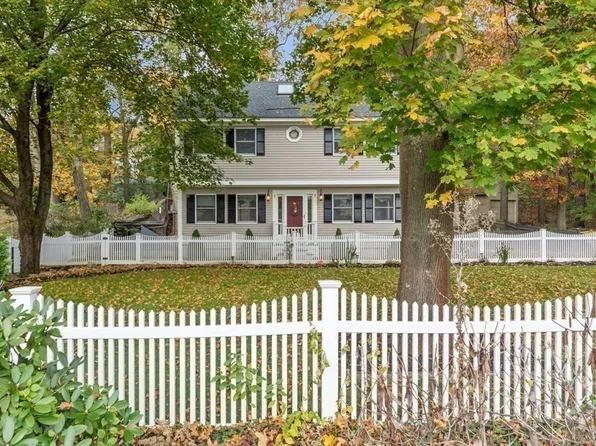 250 Essex St, Beverly, MA 01915