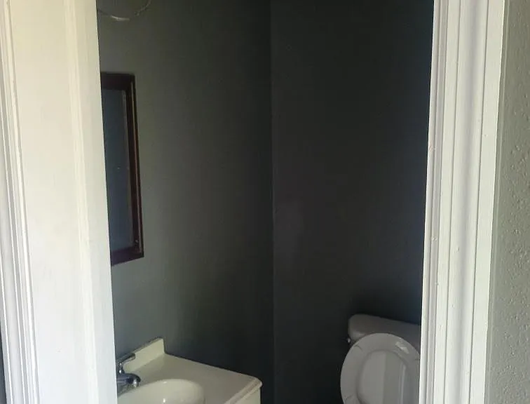 1425 Steele St — Photo 8