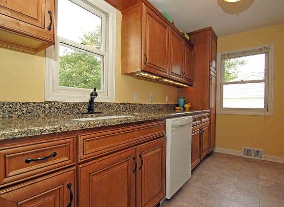 5th image of 1101 Colette Pl