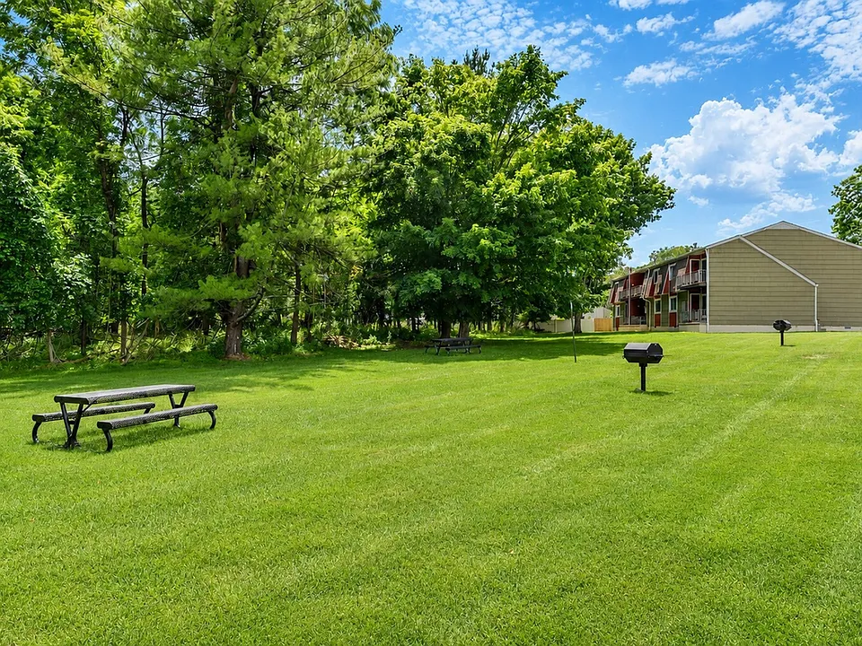 Countryside Apts
