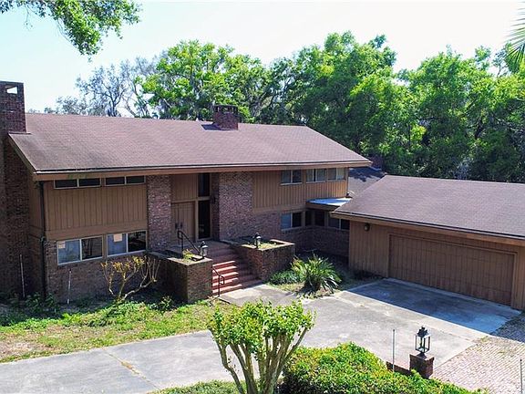 4th image of 812 Jefferis Ct