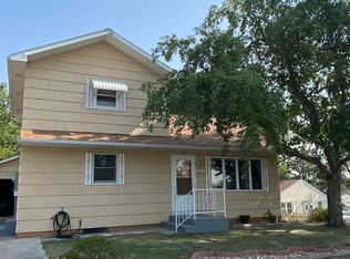 114 N Maple Ave, Pierre, SD 57501