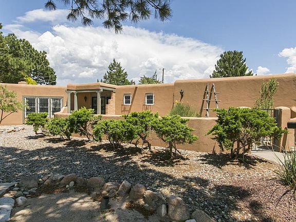 5th image of 1418 Odlum Dr SE