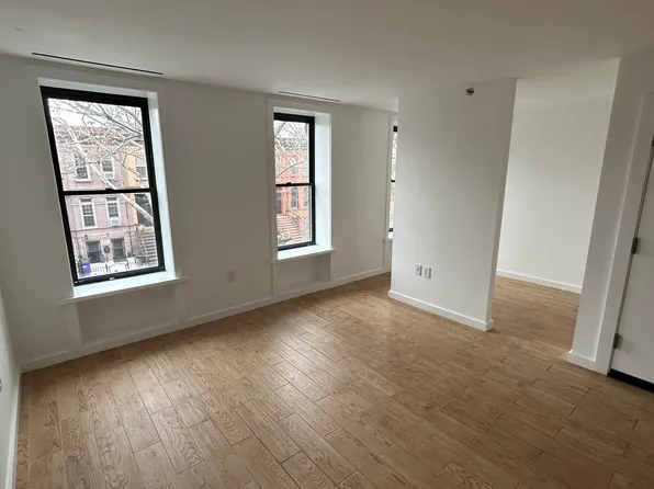 378 Halsey Street image 1 of 9