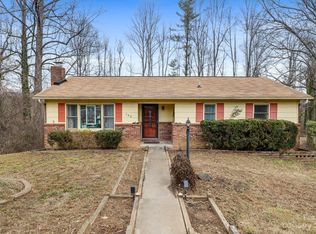 132 Pinehurst Dr, Hendersonville, NC 28792