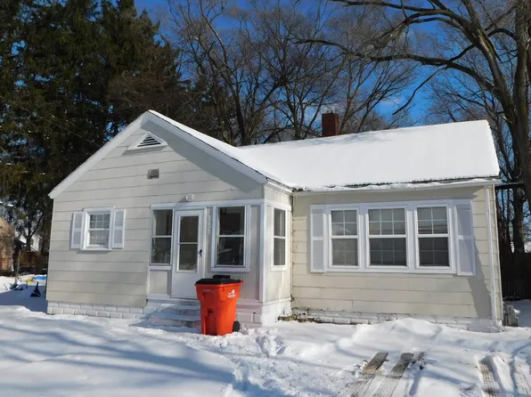 955 Jennings Ave, Benton Harbor, MI 49022