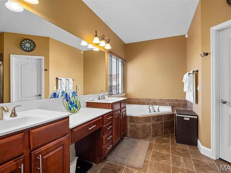 26 Milton Brennan Manor Ct — Photo 23