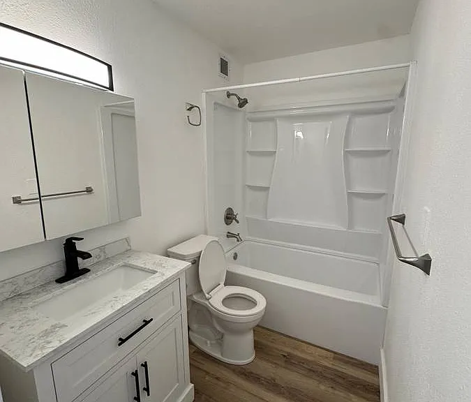 17 SW 2nd Ave #308 — Photo 8