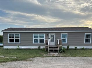 950 Eisenhower Rd, Princeton, KS 66078