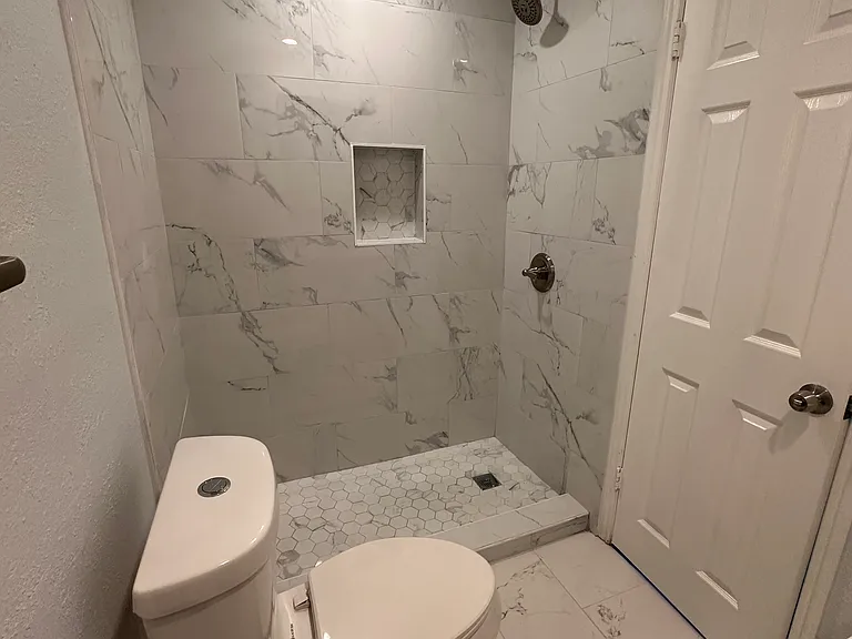 Dalewood Ln — Photo 20