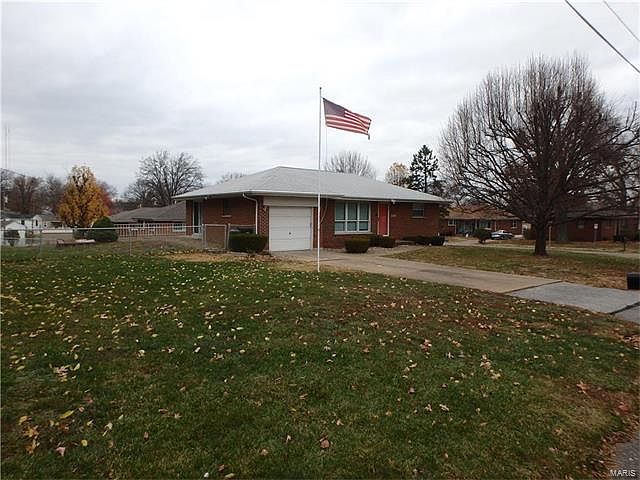 1st image of 10921 Lavinia Dr