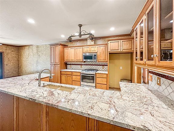 5th image of 1260 Penny Ln