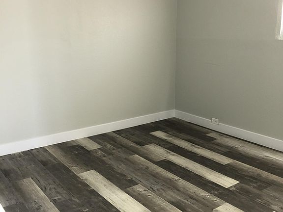 2nd image of 705 Upland Pl