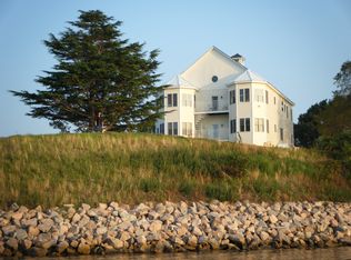 838 Long Point Ln, Topping, VA 23169