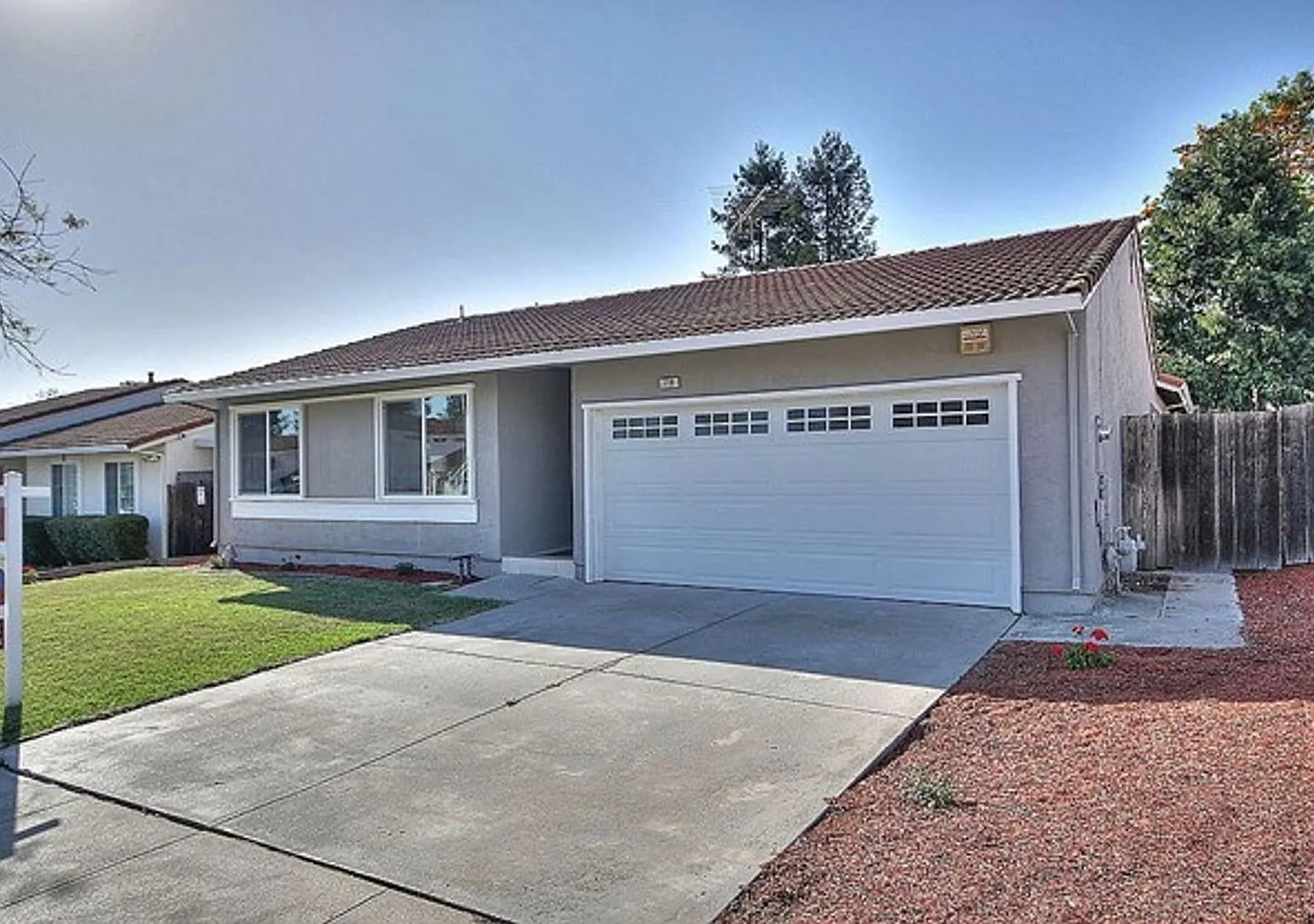 Available Now! | $4,650 / 5 Br -Gorgeous Model Home In The Warm Springs Area South Fremont — Photo 2
