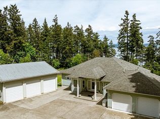 152 E Morris Rd, Coupeville, WA 98239