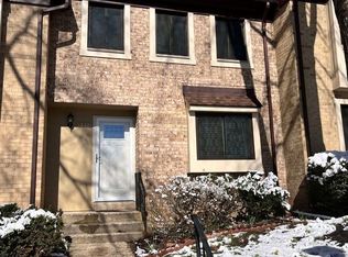 2922 Jermantown Rd #17, Oakton, VA 22124