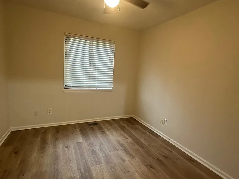 5113 Baywood Dr — Photo 7