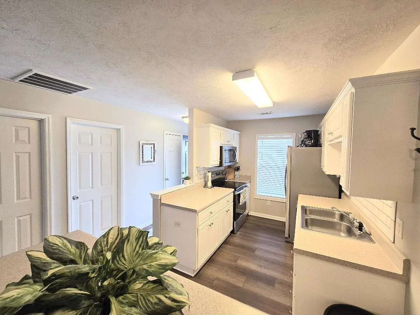 Furnished Corporate Rental - 7112 Belize in Augusta, GA - Great Location to Shops and Restaurants... — Photo 3