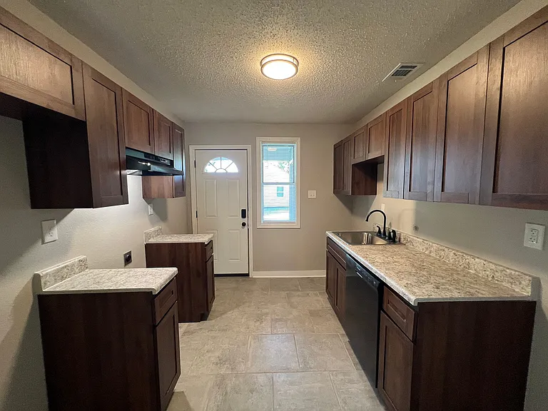 2983 Waynoka Ave — Photo 8