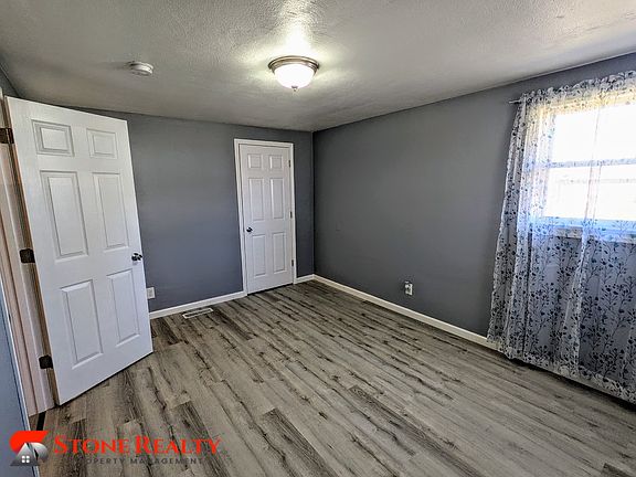 3rd image of 3792 E Beulah Ave