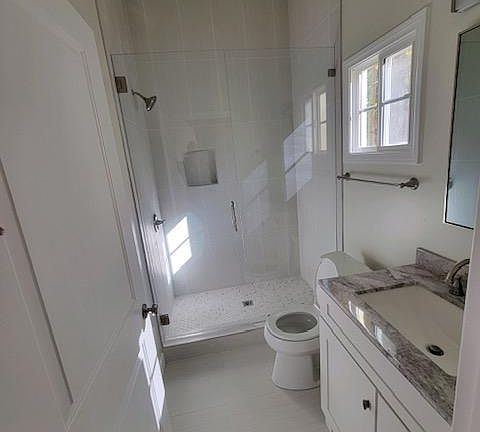 2nd bathroom, shower only