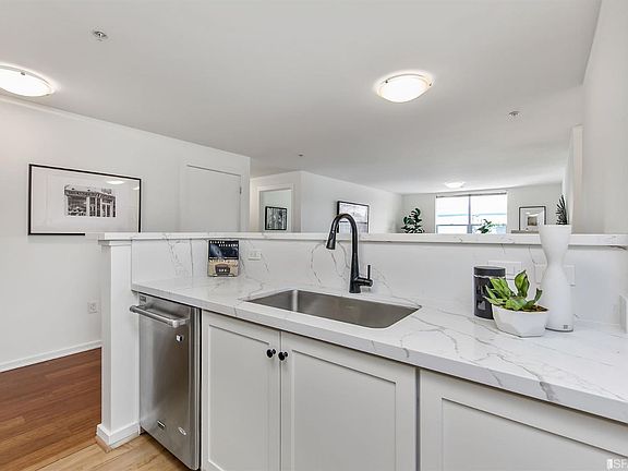 4th image of 601 Alabama St Unit 209