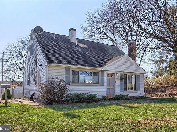 2nd image of 354 Cypress Dr
