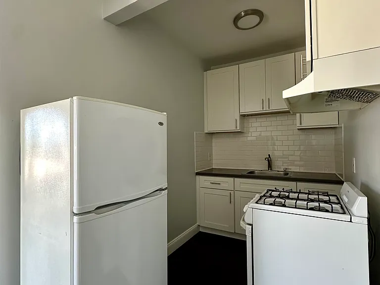 1820 5th Ave #205 — Photo 4