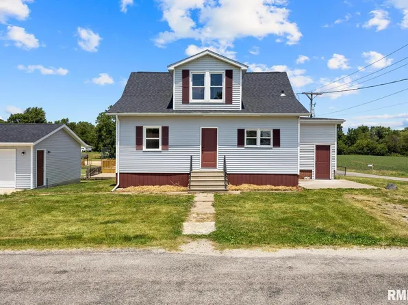 619 E Locust St, Metamora, IL 61548
