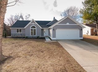 2312 Cotswold Cir, Belleville, IL